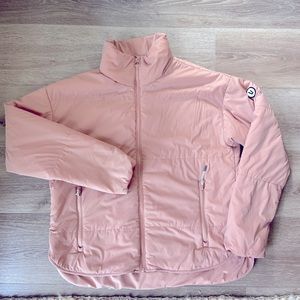 Vuori Canyon insulted jacket size S gently used, peachy/pink